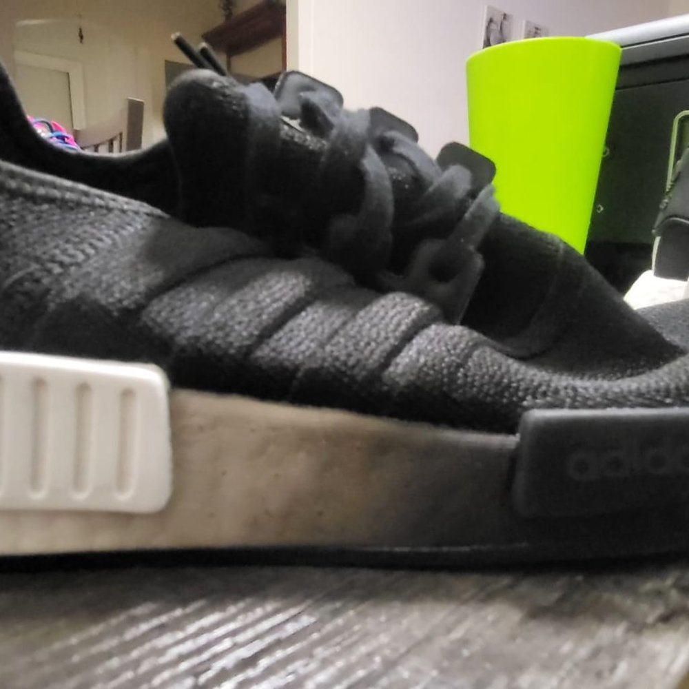 MEN'S ADIDAS ORIGINALS NMD_R1 CASUAL SHOES